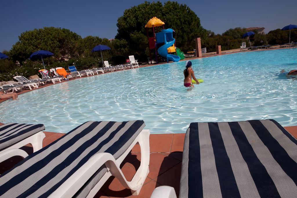 Club Esse Gallura Aglientu Exteriör bild